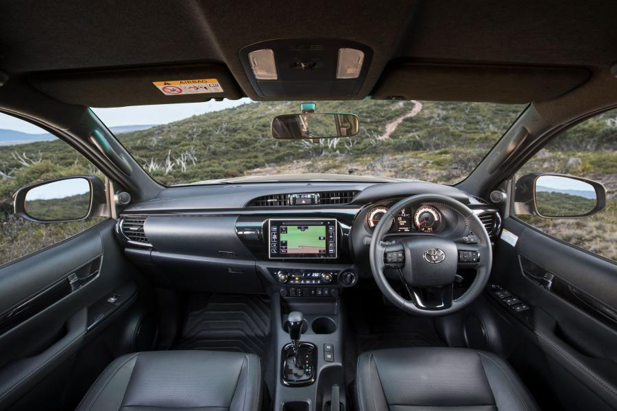 Торпедо Toyota Hilux Rugged X Double Cab 2018 года  (AU) (фото 34 из 46)